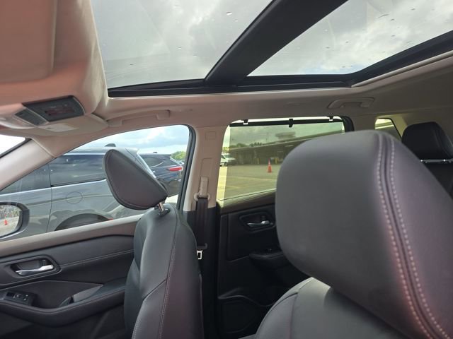 Used 2023 Nissan Rogue SL w/ SL Premium Package FWD image 8