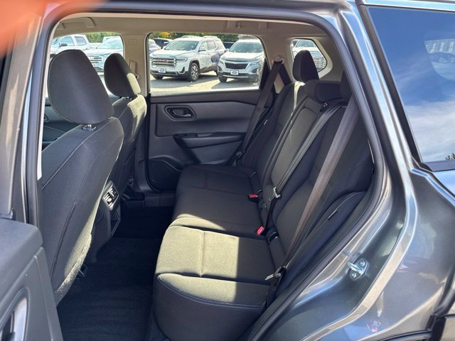 Used 2024 Nissan Rogue S AWD/4WD image 26