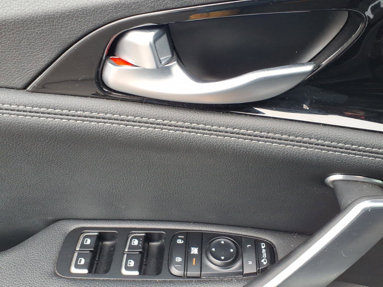 Used 2022 Kia Stinger GT-Line image 21