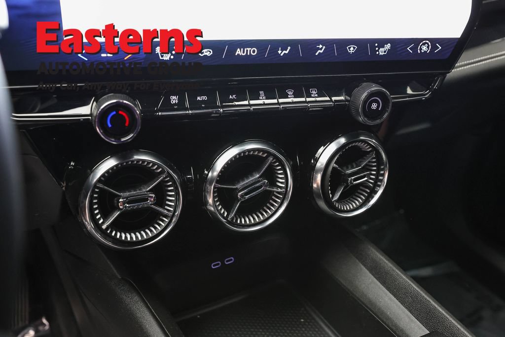 Used 2024 Chevrolet Blazer EV LT AWD/4WD image 19