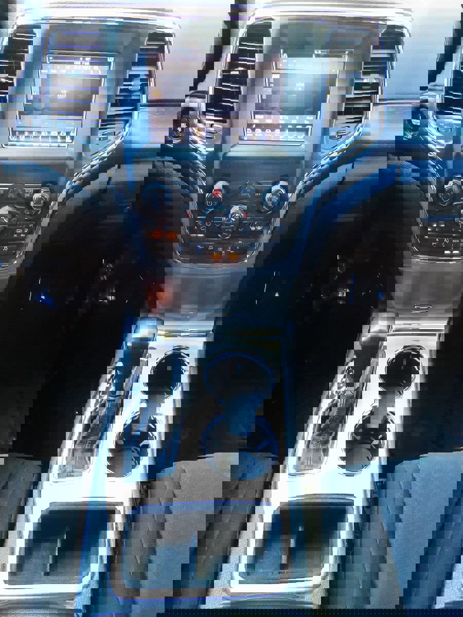 Used 2018 Jeep Grand Cherokee Laredo image 26