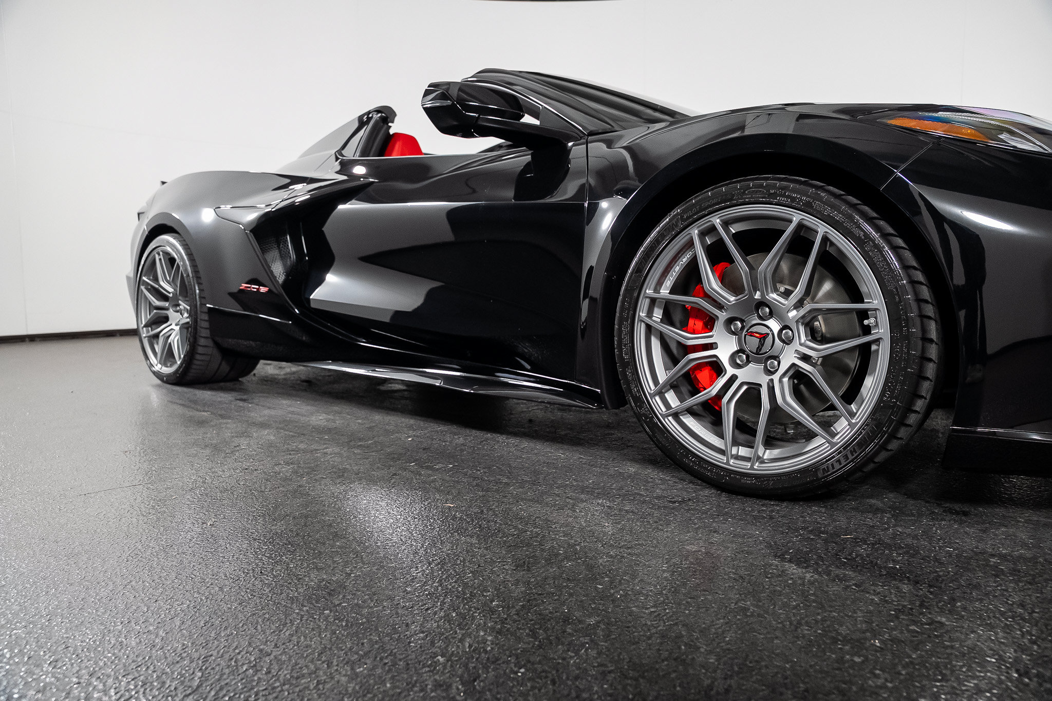 Used 2025 Chevrolet Corvette Z06 RWD image 37