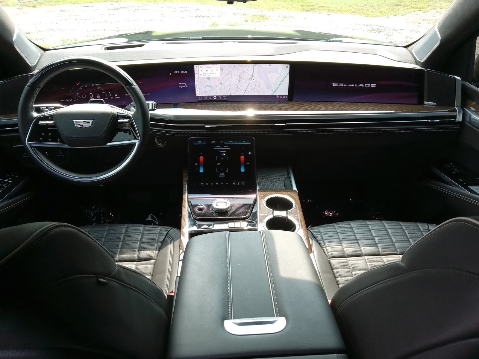 Used 2025 Cadillac Escalade ESV Sport Platinum AWD/4WD image 15
