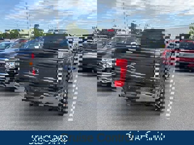 Used 2017 Ford F250 XLT w/ XLT Premium Package image 11