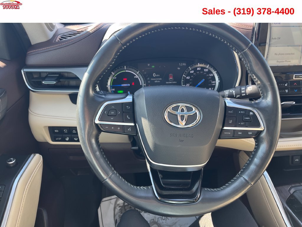 Certified 2021 Toyota Highlander Limited AWD/4WD image 16