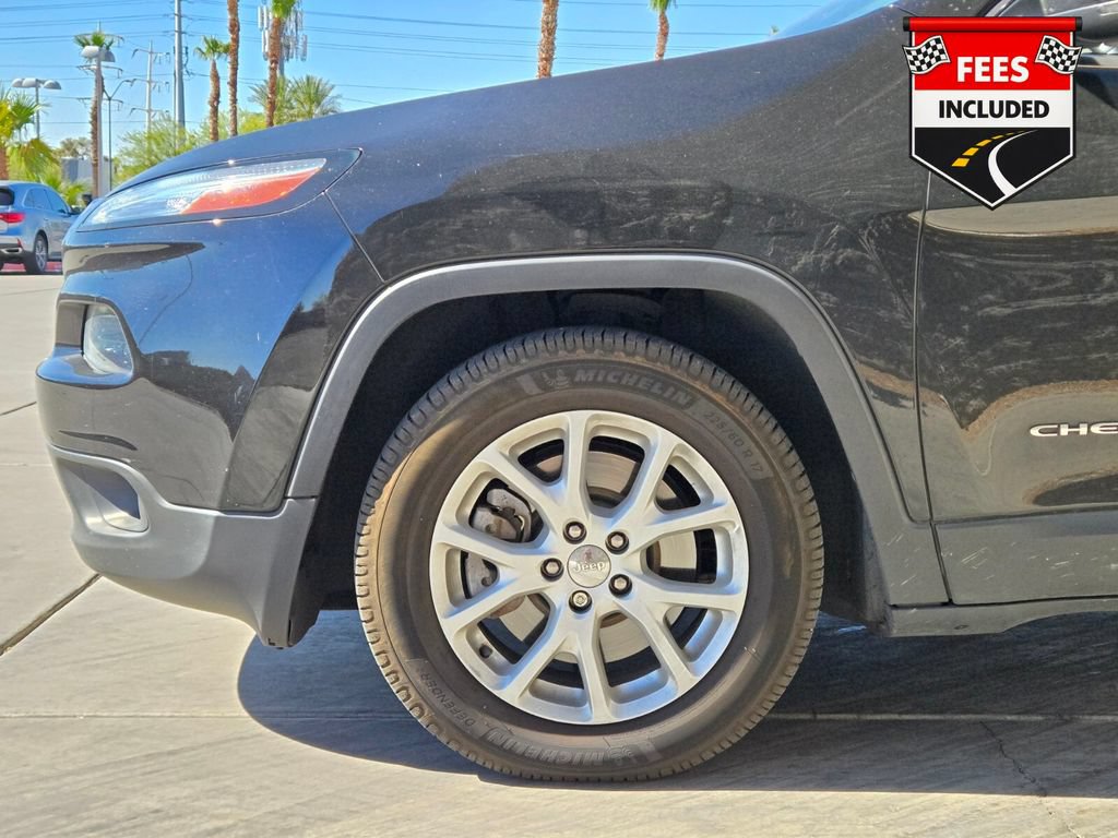 Used 2017 Jeep Cherokee Latitude w/ Comfort/Convenience Group FWD image 6