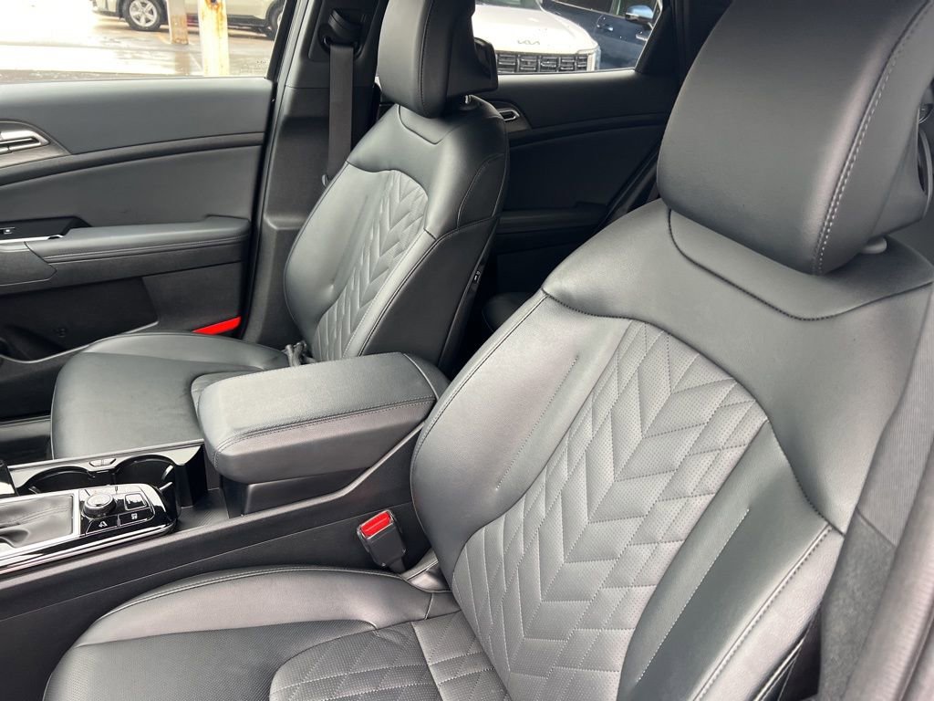 Certified 2025 Kia Sportage X-Line image 5