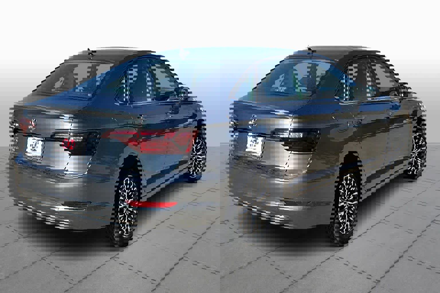 Used 2021 Volkswagen Jetta SE image 12