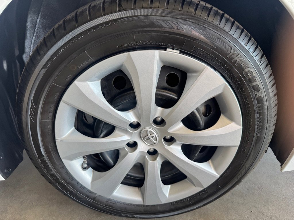 Used 2021 Toyota Corolla LE w/ Carpet Mat Package (TMS) image 42