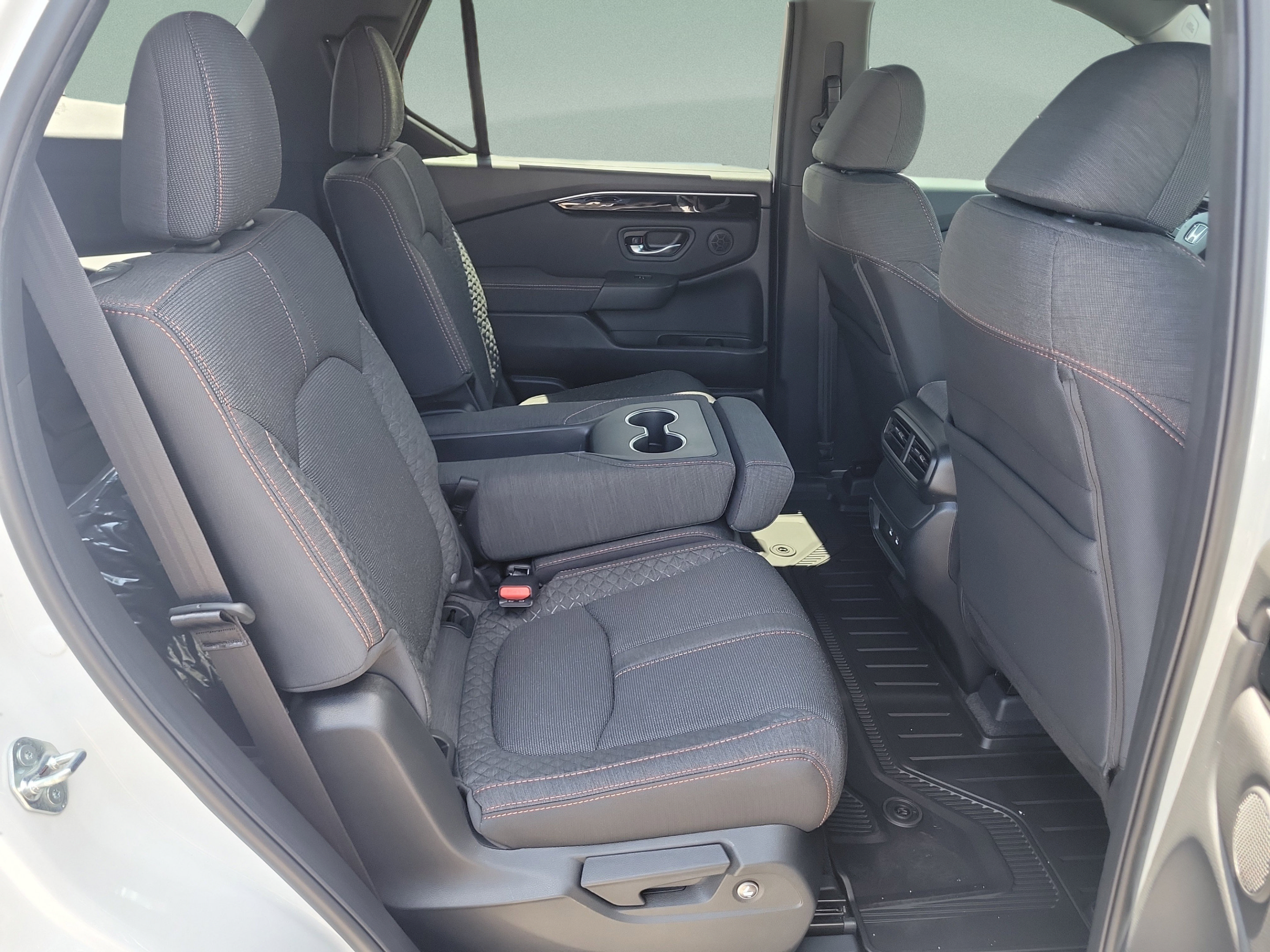 New 2026 Honda Pilot Sport image 10