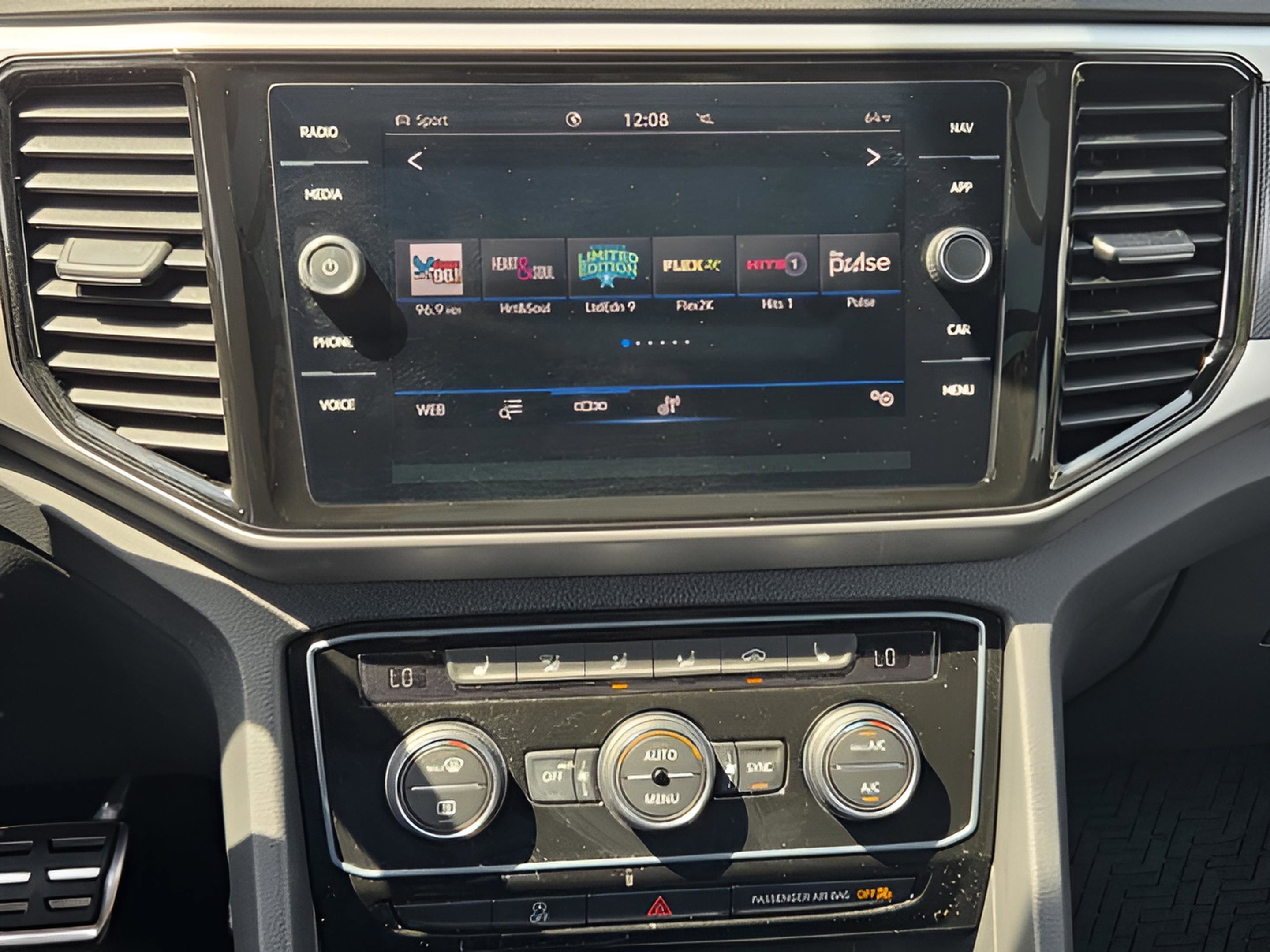 Used 2023 Volkswagen Atlas Cross Sport SEL R-Line image 15