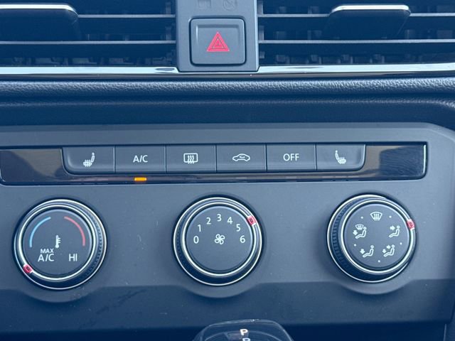 Used 2022 Volkswagen Taos SE image 19