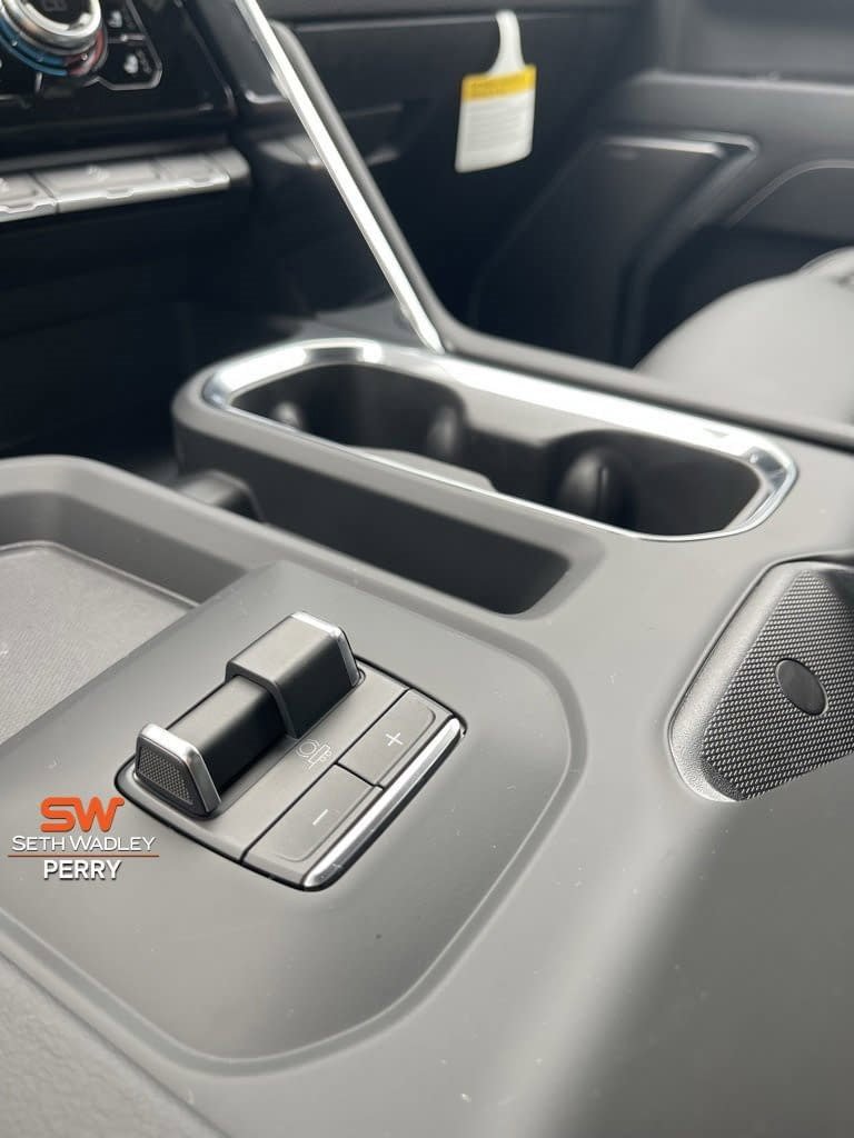 New 2025 GMC Sierra 2500 Denali w/ Denali Reserve Package image 29