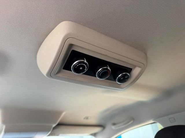 Used 2018 Dodge Journey SE w/ Popular Equipment Group image 11