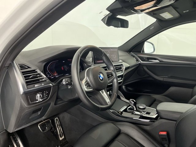 Used 2023 BMW X4 xDrive30i w/ M Sport Package image 9