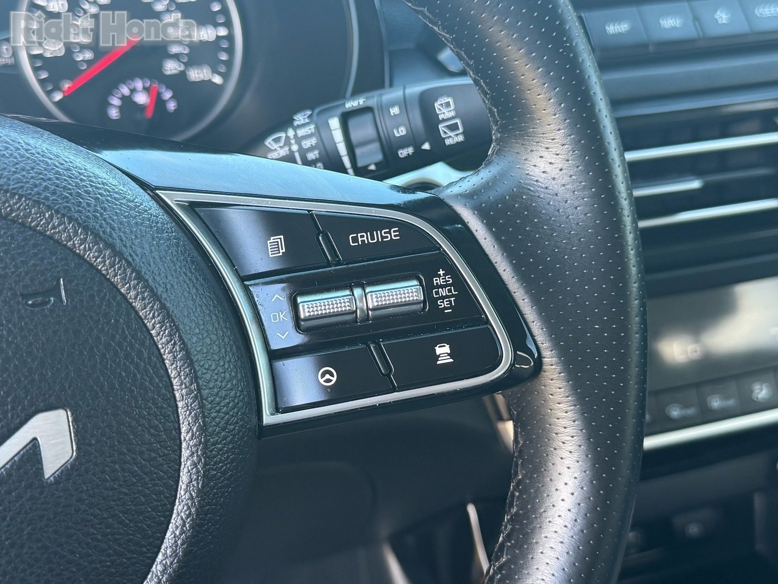 Used 2022 Kia Seltos SX w/ Sunroof Package image 17