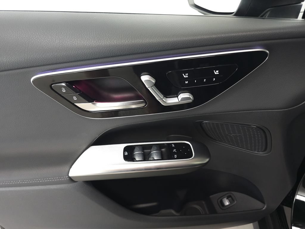 Certified 2026 Mercedes-Benz GLC 300 4MATIC image 6