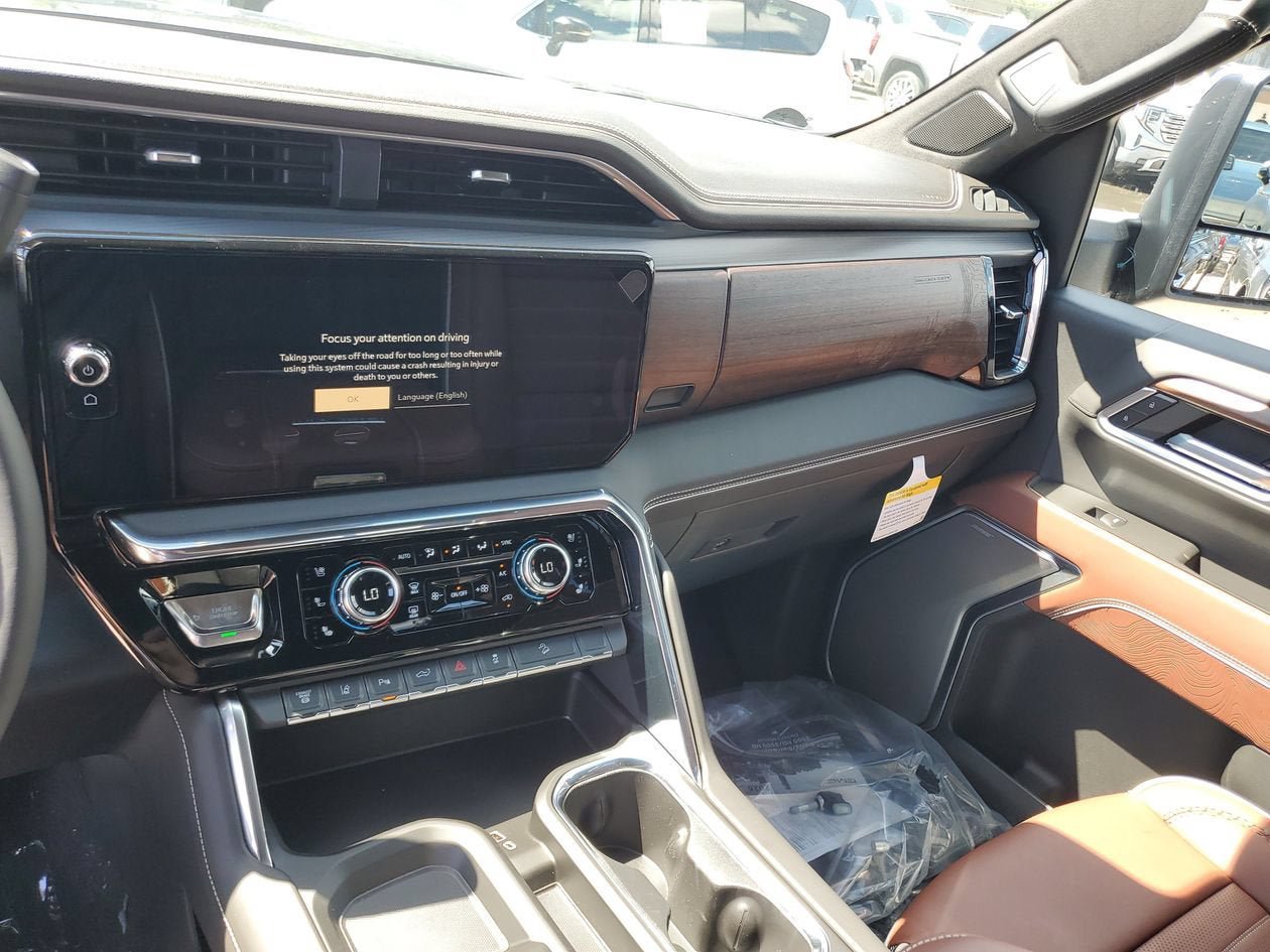 New 2026 GMC Sierra 3500 Denali Ultimate AWD/4WD image 28