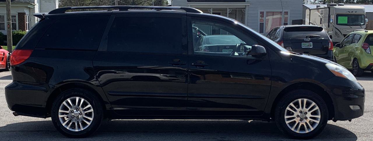 Used 2009 Toyota Sienna XLE FWD image 6