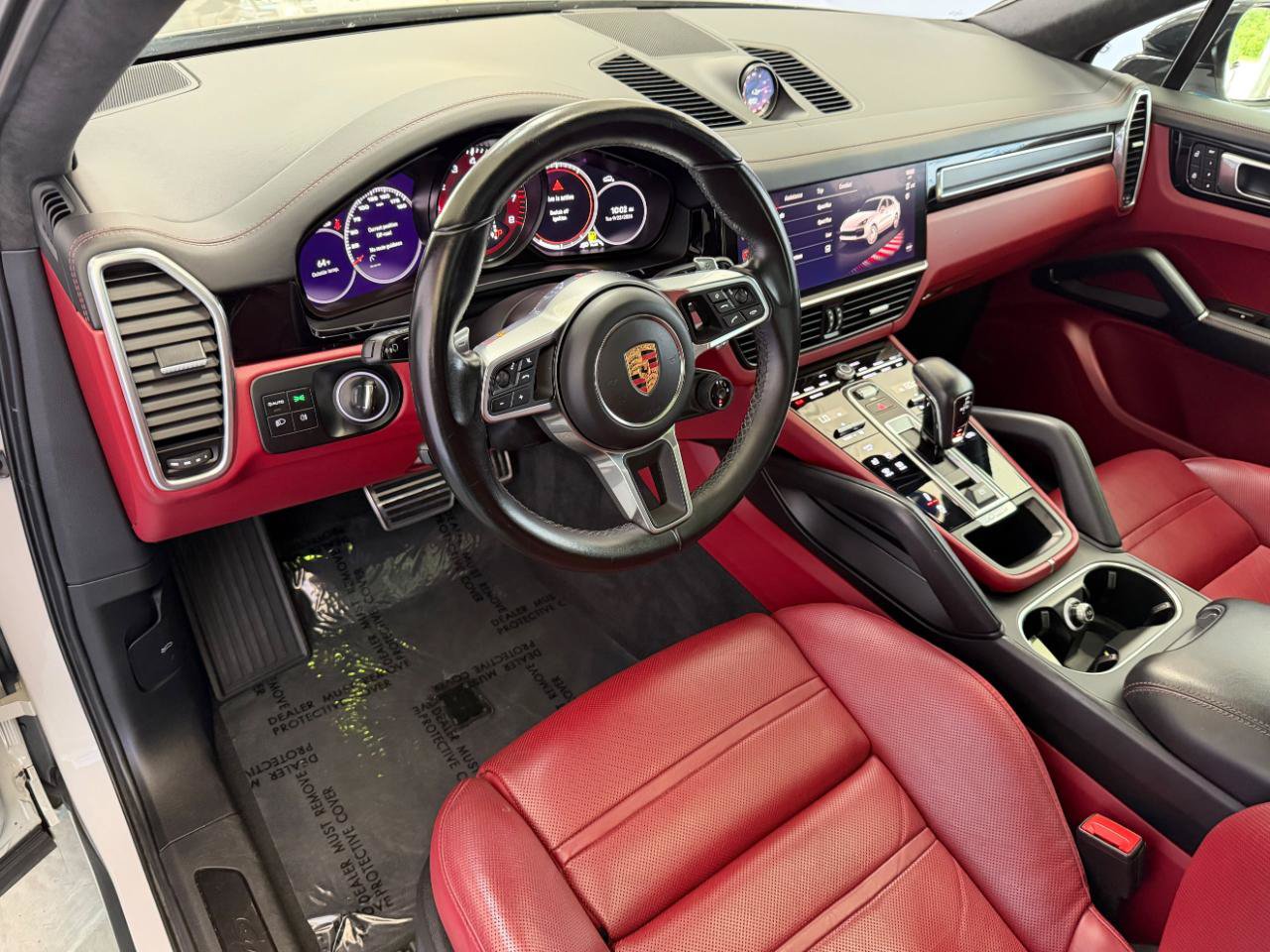 Used 2022 Porsche Cayenne GTS AWD/4WD image 15