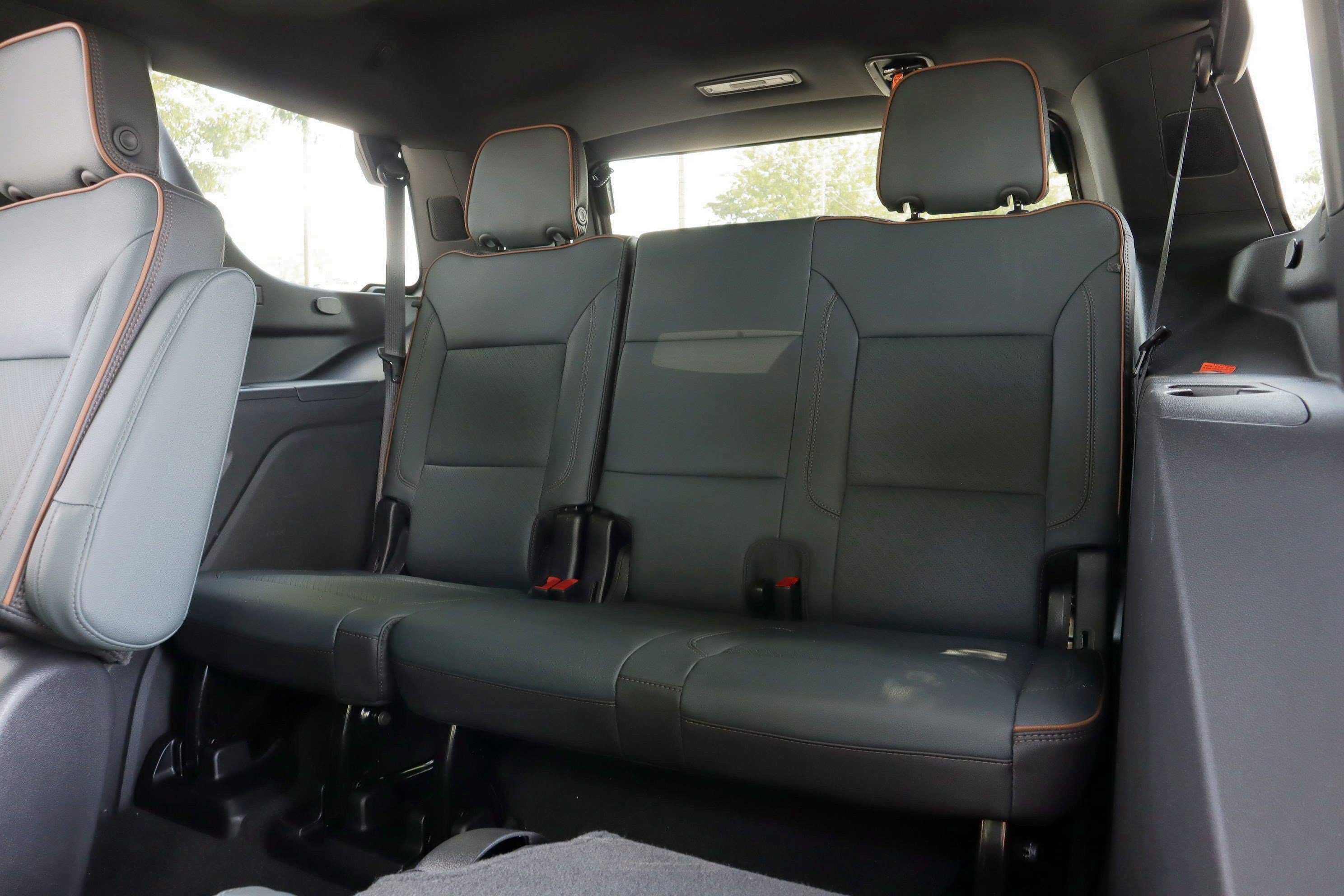 Used 2026 GMC Yukon AT4 AWD/4WD image 11