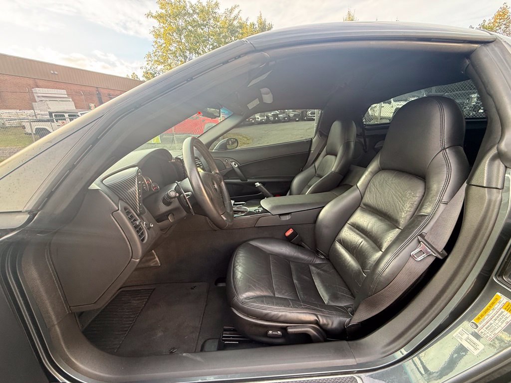 Used 2010 Chevrolet Corvette Coupe w/ 1LT RWD image 21