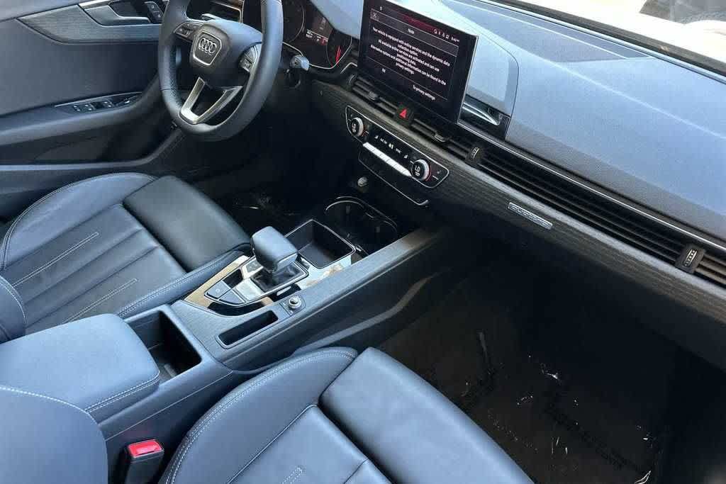 Used 2025 Audi A4 2.0T Premium w/ Convenience Package AWD/4WD image 15