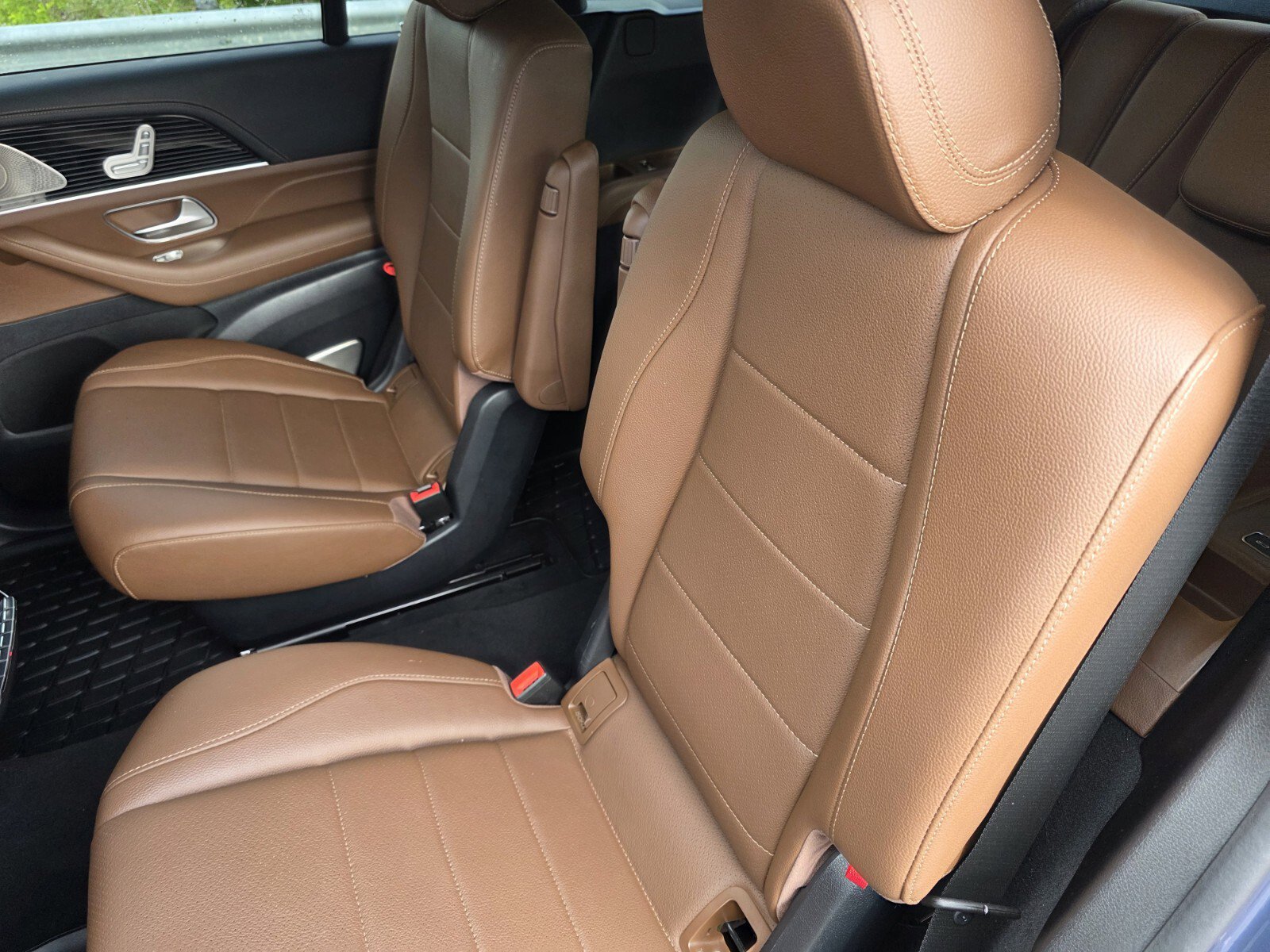 Used 2024 Mercedes-Benz GLS 450 4MATIC image 16