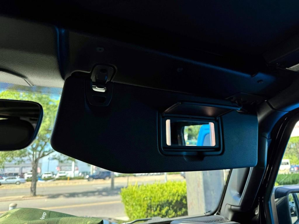 Used 2022 Jeep Wrangler Unlimited Sahara w/ Cold Weather Group image 30