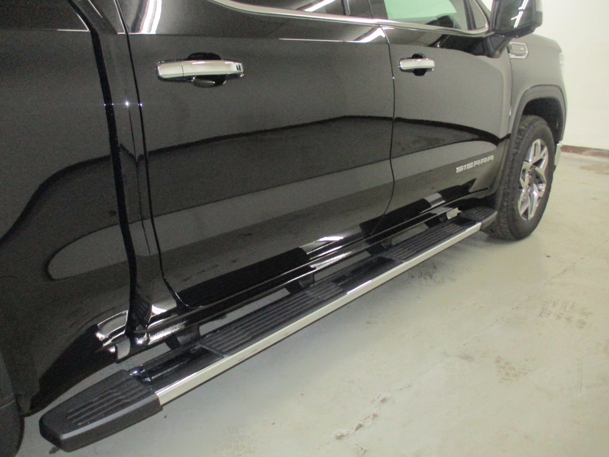 New 2026 GMC Sierra 1500 SLT w/ SLT Premium Package image 7