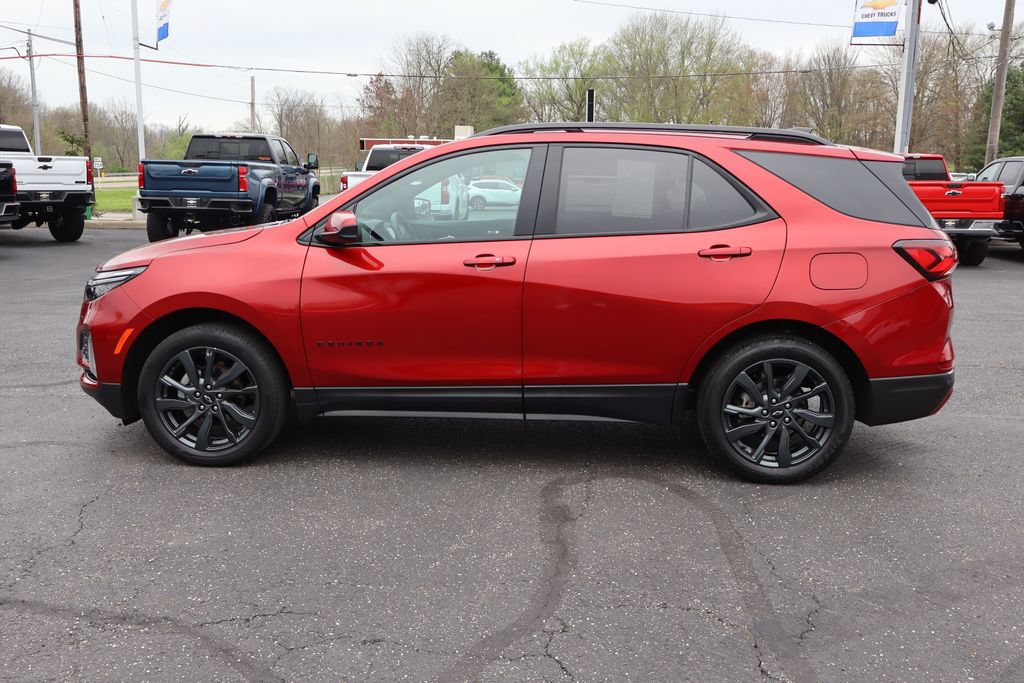 Used 2023 Chevrolet Equinox RS AWD/4WD image 32