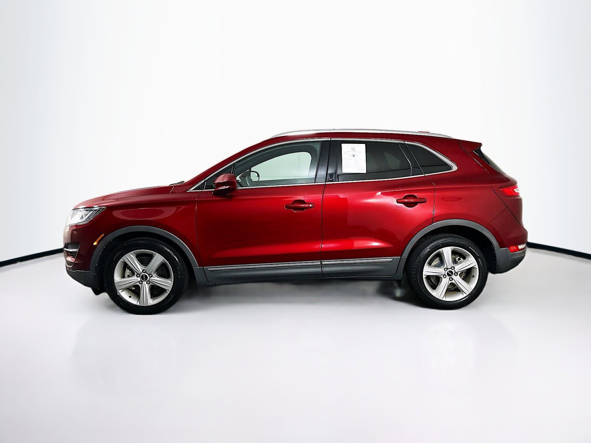 Used 2015 Lincoln MKC FWD image 4
