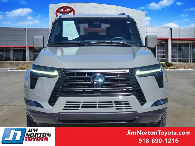 Used 2025 Lexus GX 550 w/ Accessory Package (2T) image 2