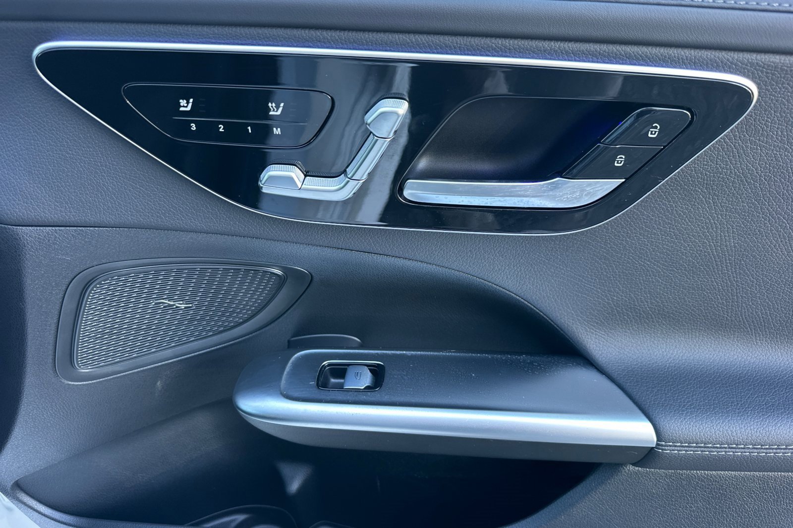 Certified 2025 Mercedes-Benz C 300 Sedan image 19