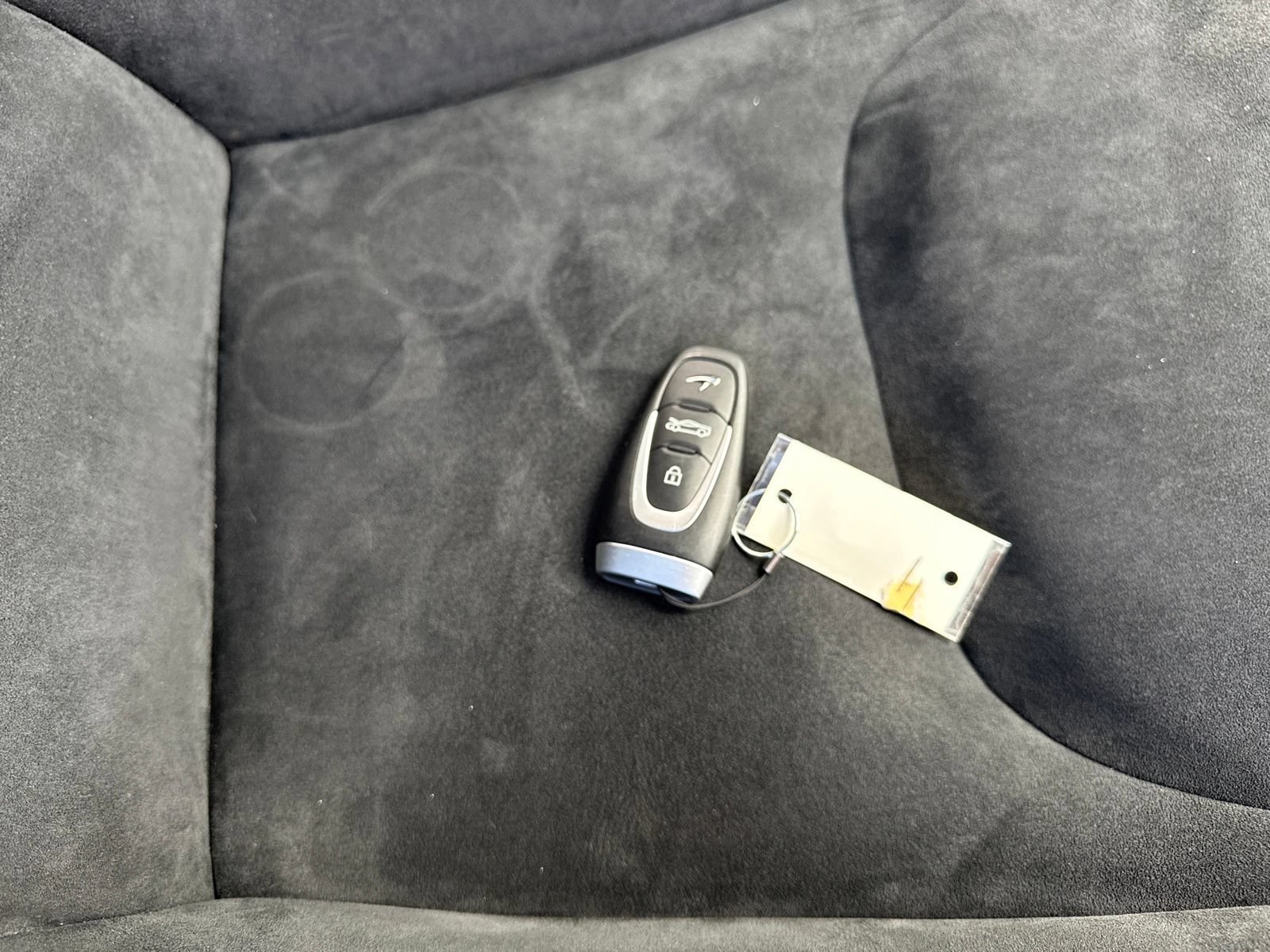 Used 2023 McLaren Artura RWD image 18
