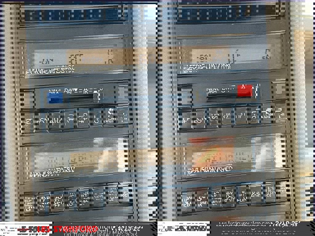 Used 1993 Cadillac Allante image 26