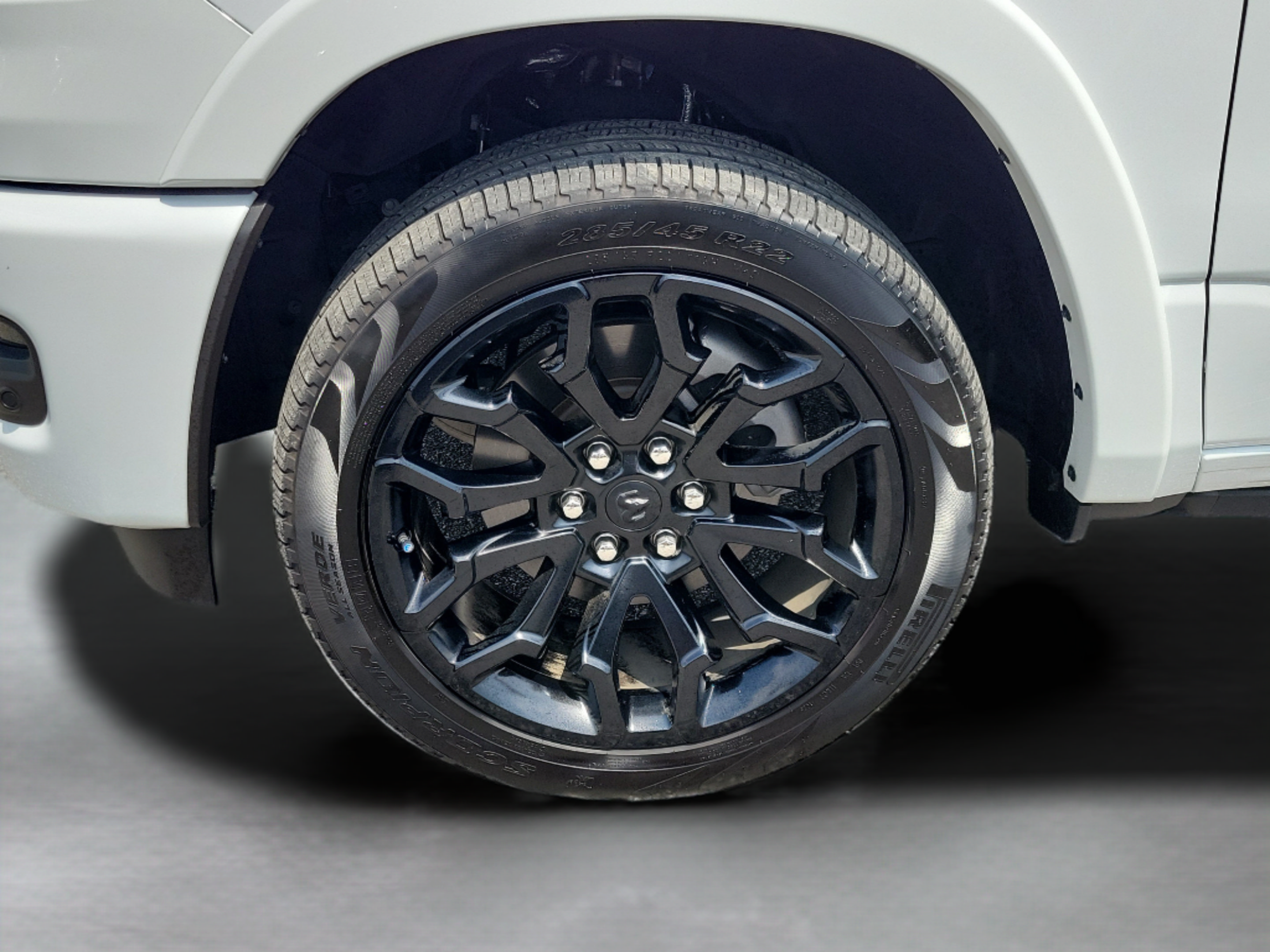 Used 2025 RAM 1500 Limited AWD/4WD image 32