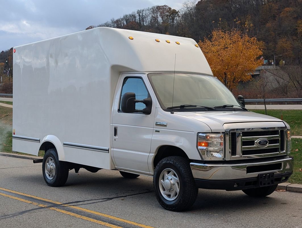 Used 2015 Ford E-350 and Econoline 350 Super Duty w/ Power Windows & Locks Group