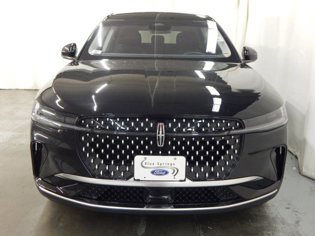 Used 2024 Lincoln Nautilus Premier image 7