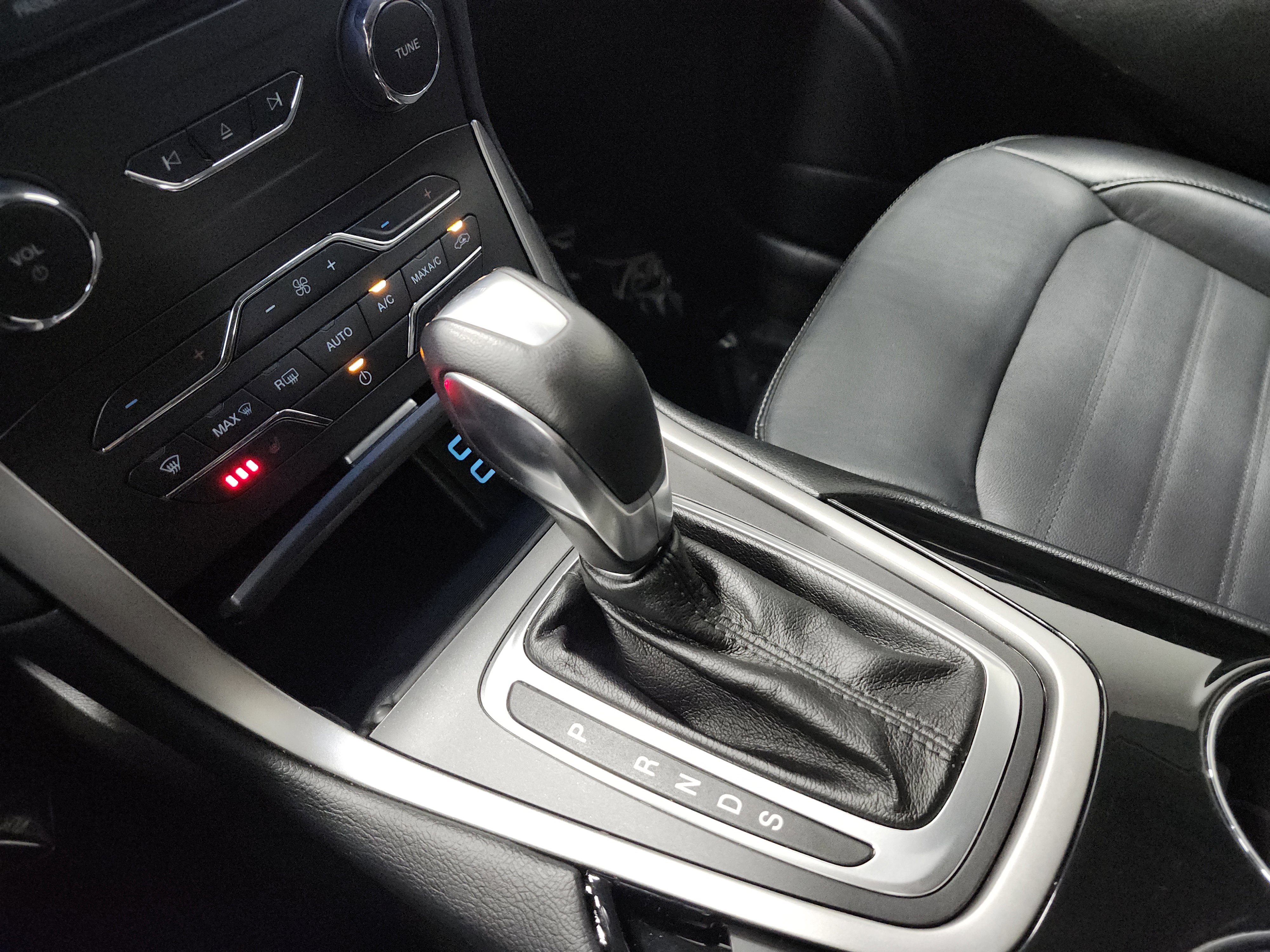 Used 2017 Ford Edge SEL w/ Equipment Group 201A image 34