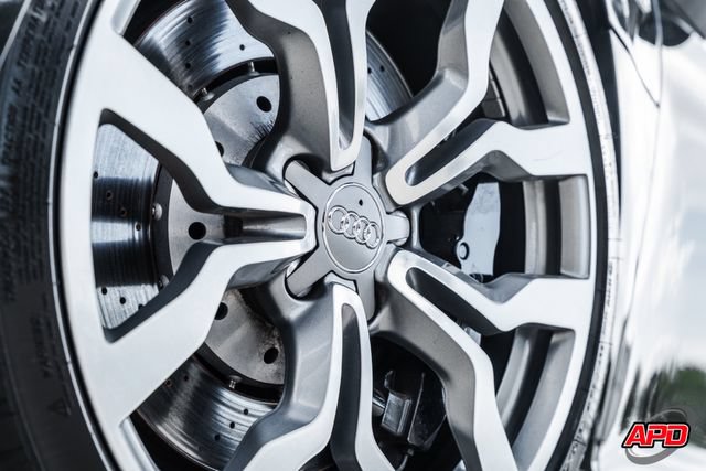 Used 2011 Audi R8 V10 AWD/4WD image 3