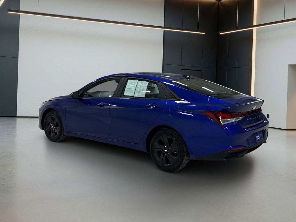 Certified 2021 Hyundai Elantra SEL image 3