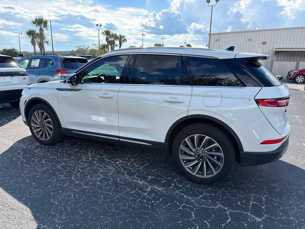 Used 2024 Lincoln Corsair Reserve w/ Equipment Group 201A FWD image 5
