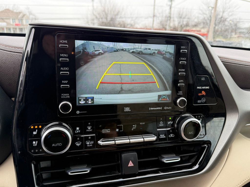 Used 2020 Toyota Highlander Limited image 20