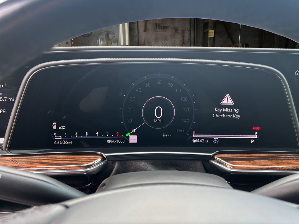 Certified 2021 Cadillac Escalade Premium Luxury w/ Driver Assist Tech Package AWD/4WD image 22