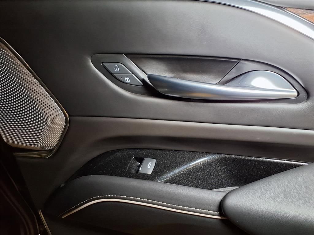 Used 2023 Cadillac Escalade Sport Platinum w/ LPO, ONYX Package image 21