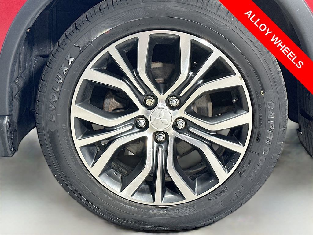 Used 2018 Mitsubishi Outlander SE image 31