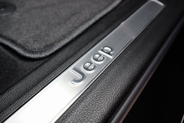 New 2025 Jeep Grand Cherokee Overland w/ Adv Protech Group III image 51