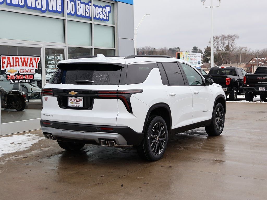 New 2026 Chevrolet Traverse LT w/ Sun and Wheel Package image 3