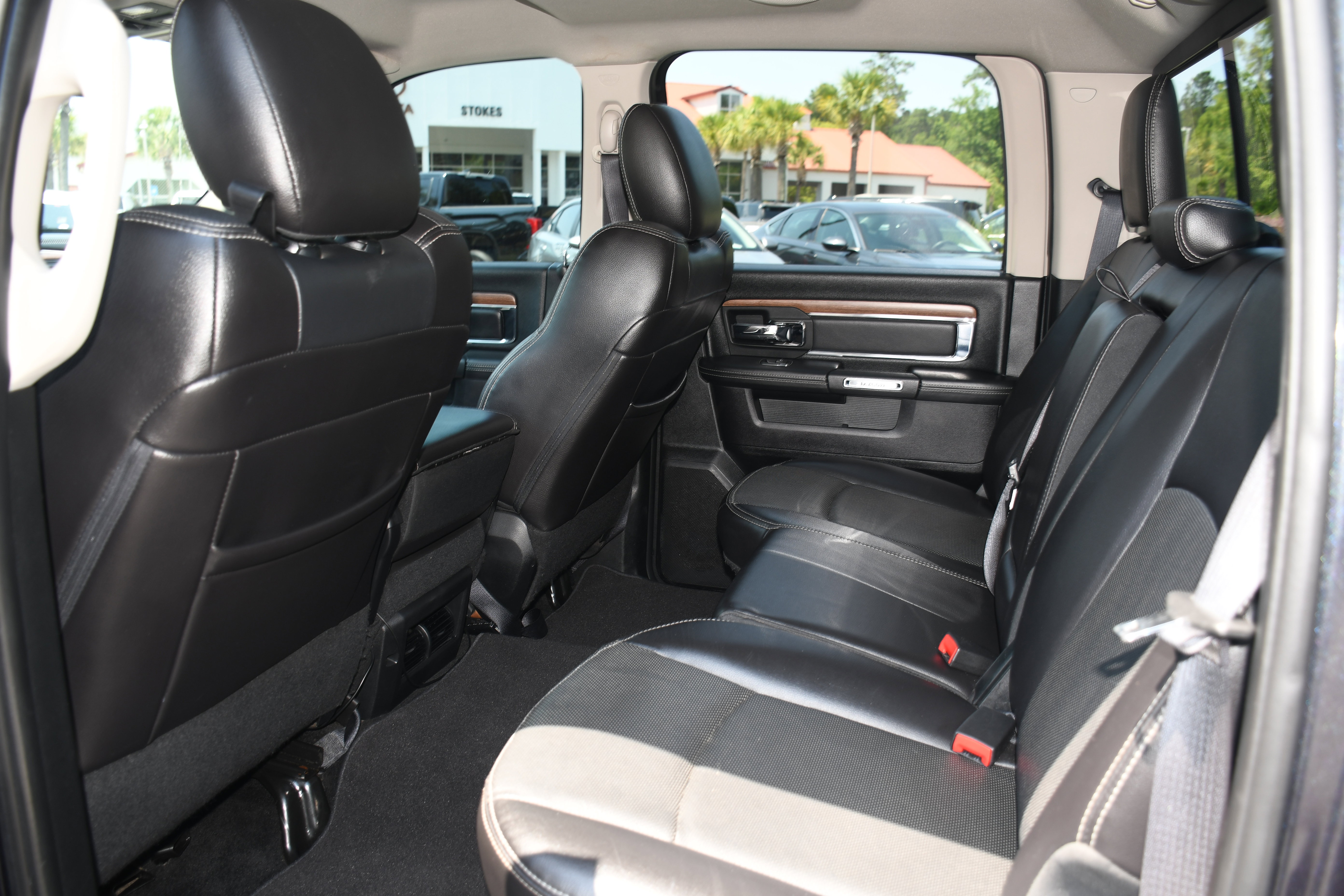 Used 2016 RAM 1500 Laramie w/ Convenience Group RWD image 13